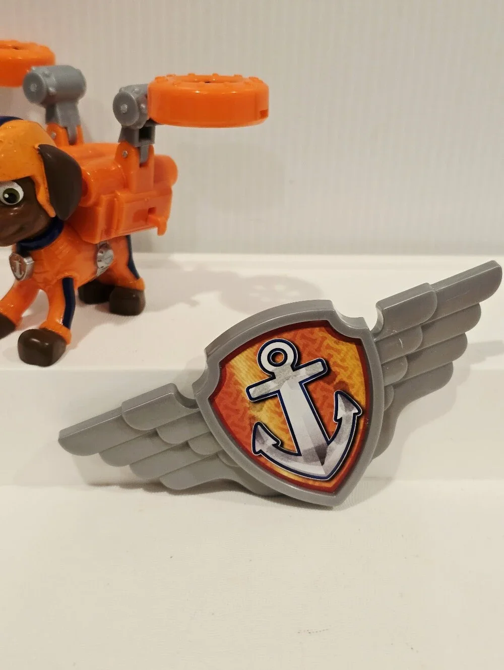 Paw Patrol Air Rescue Zuma Pup Pack Figure and Badge Set